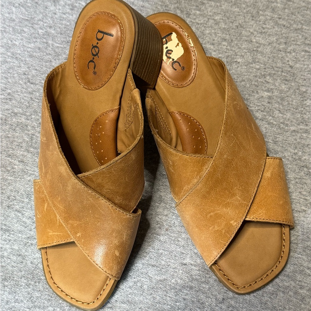 b.o.c. Women's Tan Leather Sandals